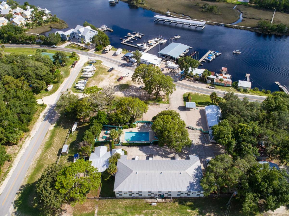 Steinhatchee River Inn And Marina Exterior foto
